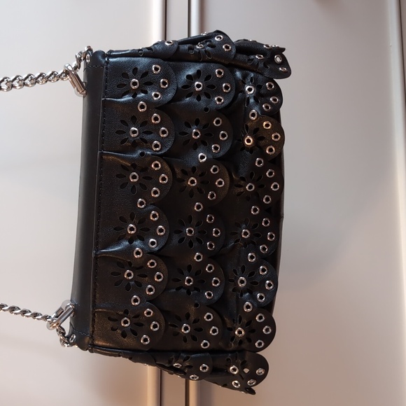 Michael Kors Black Shoulder Bag with Silver Chain - Picture 3 of 11